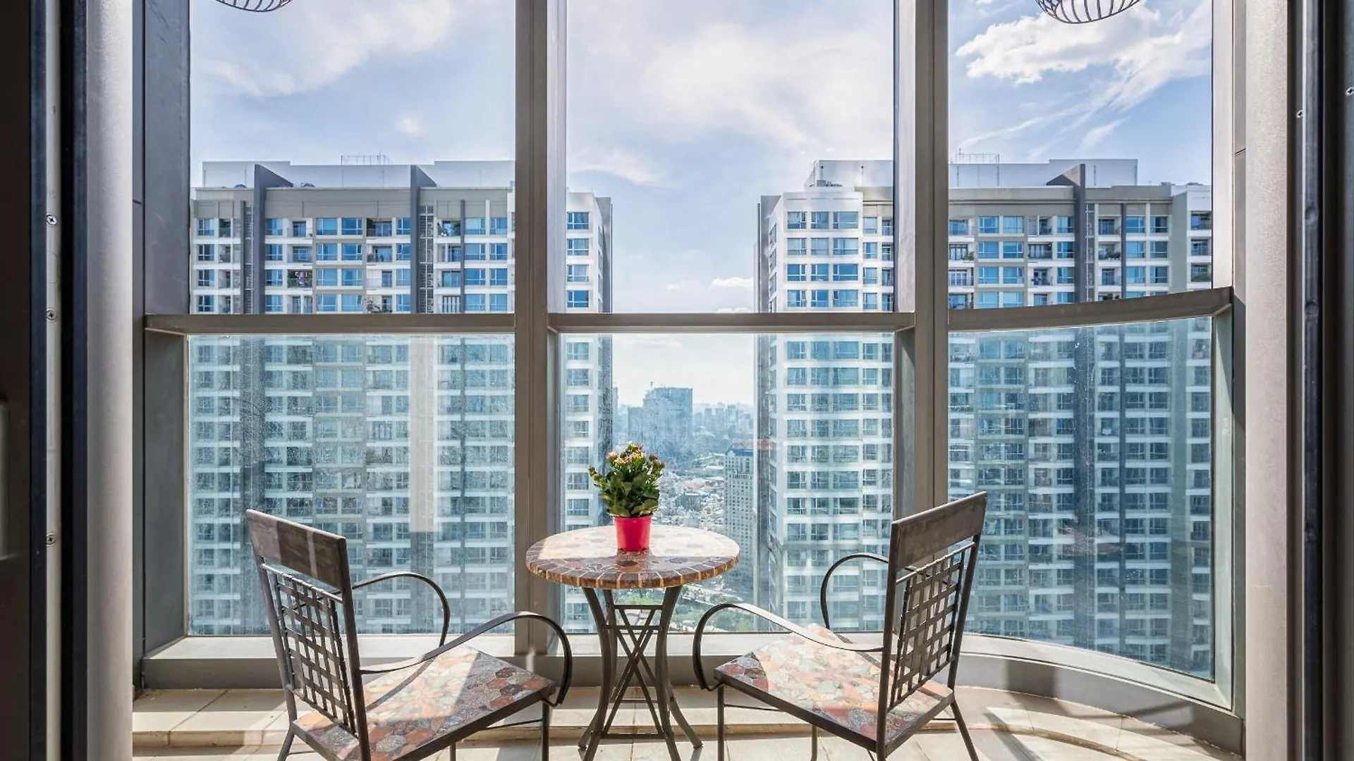 Apartment Landmark 81 And Vinhomes Riverside Residence Ho Chi Minh City