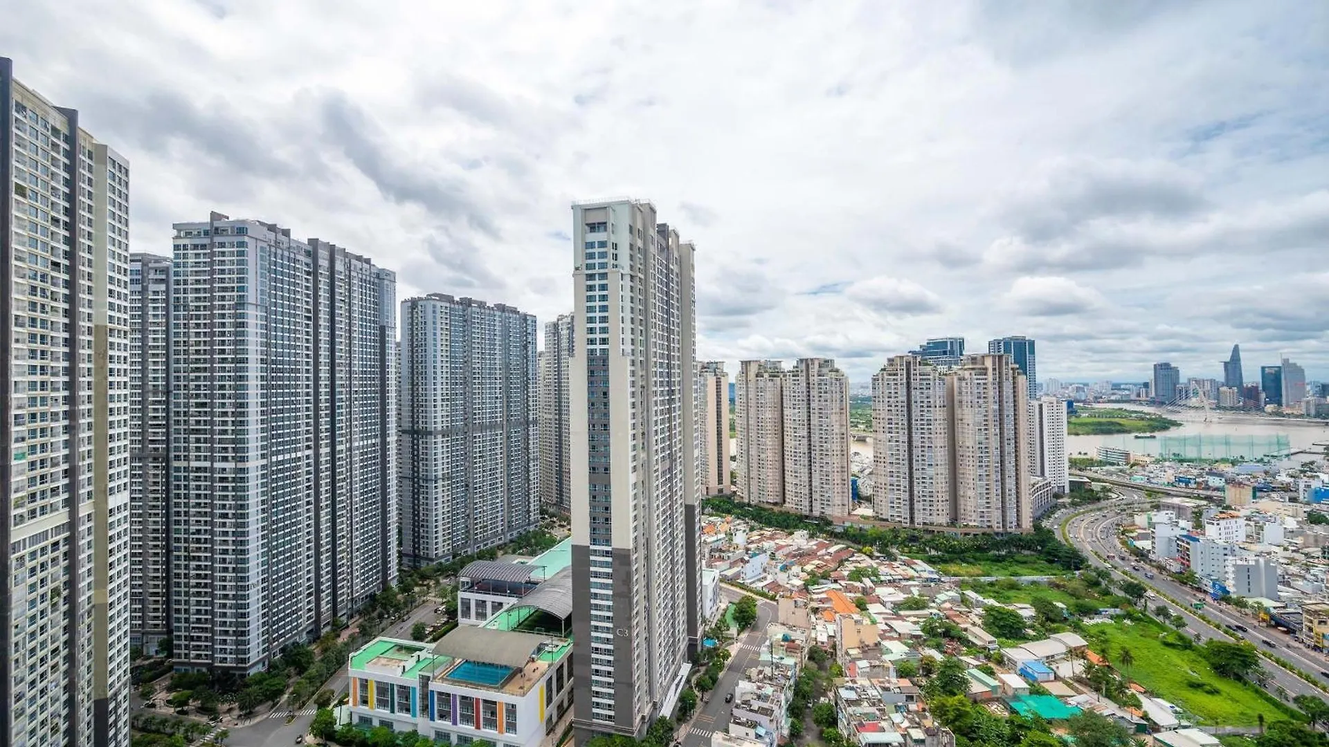Landmark 81 And Vinhomes Riverside Residence Ho Chi Minh City