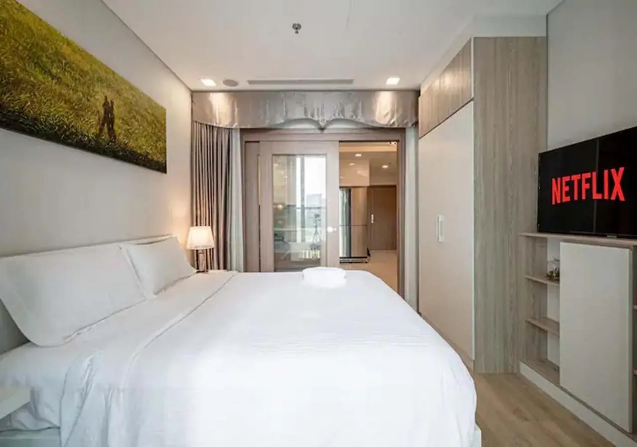 Landmark 81 And Vinhomes Riverside Residence Ho Chi Minh City 0*,  Vietnam